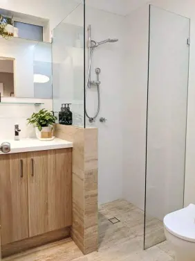 salle de bain en longueur plan