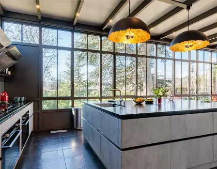 cuisine avec ilot central table