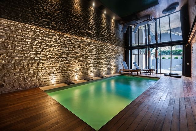 la-piscine-interieure-maison