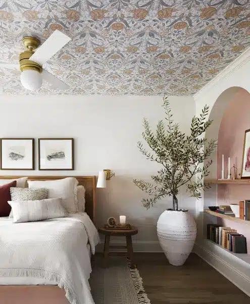 Le Plafond en Papier Peint