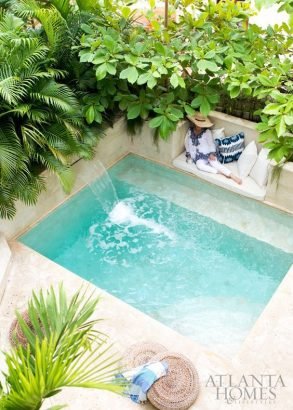 piscine dans petit jardin