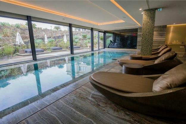la-piscine-interieure-maison