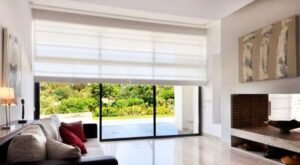 store sur baie vitrée