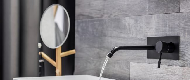 robinet mural pour salle de bain
