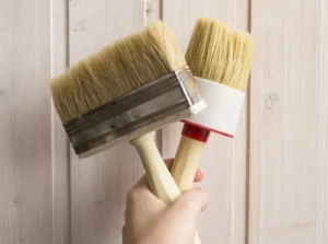 Peindre et laquer une menuiserie en bois