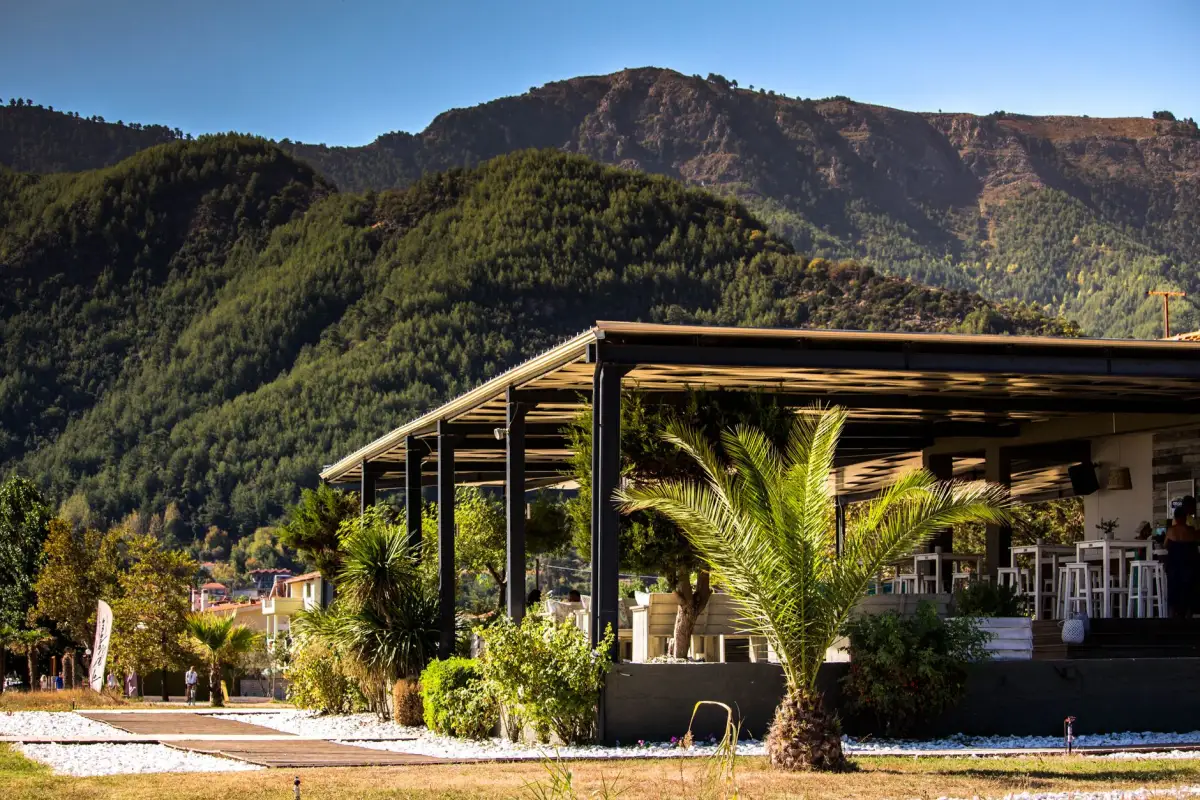 pergola bioclimatique aluminium terrasse