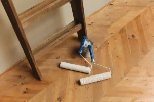 Renovation escalier bois poncer peindre habiller