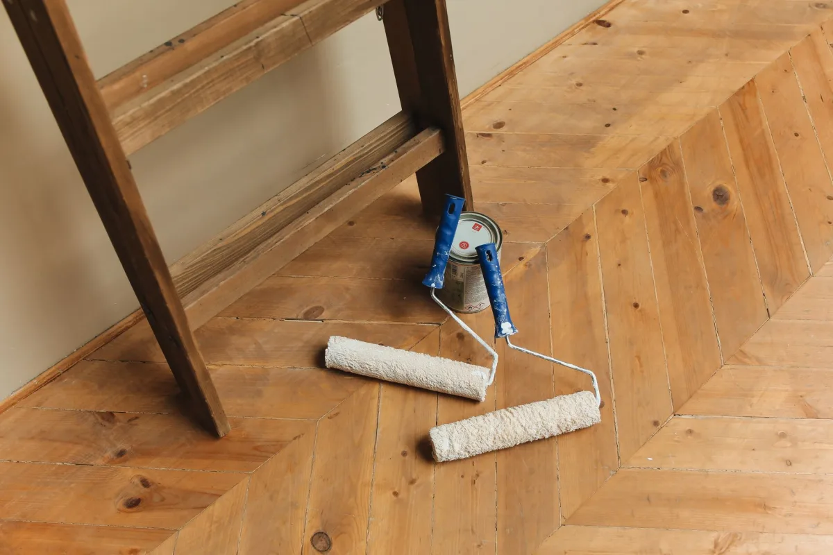 Renovation escalier bois poncer peindre habiller
