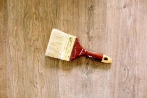 parquet ancien rénové bois clair verni brillant résultat