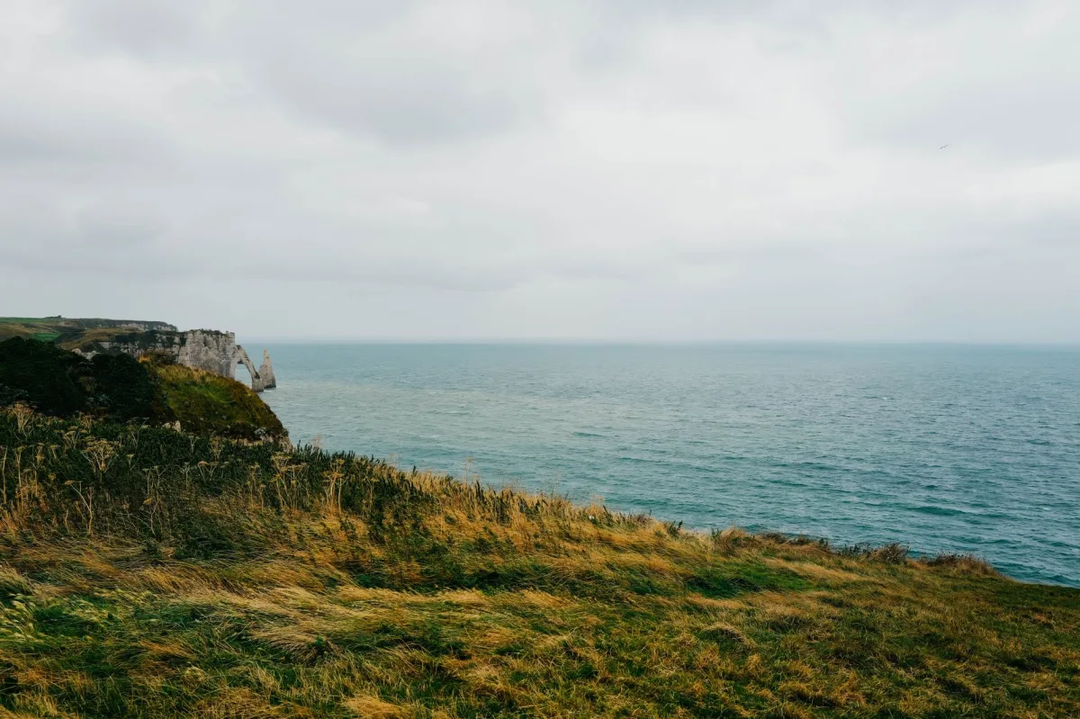Paysage de voyage évoquant l’émission Échappées Belles
